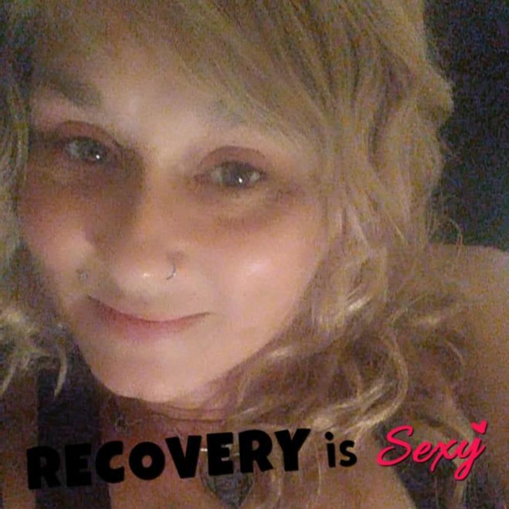 Meet your Posher, Hilary